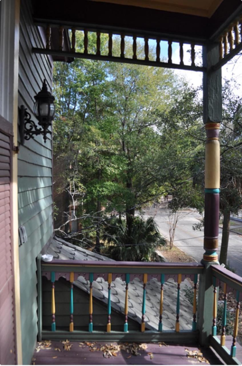 The Mardi Gras House Bed & Breakfast Мобил Екстериор снимка