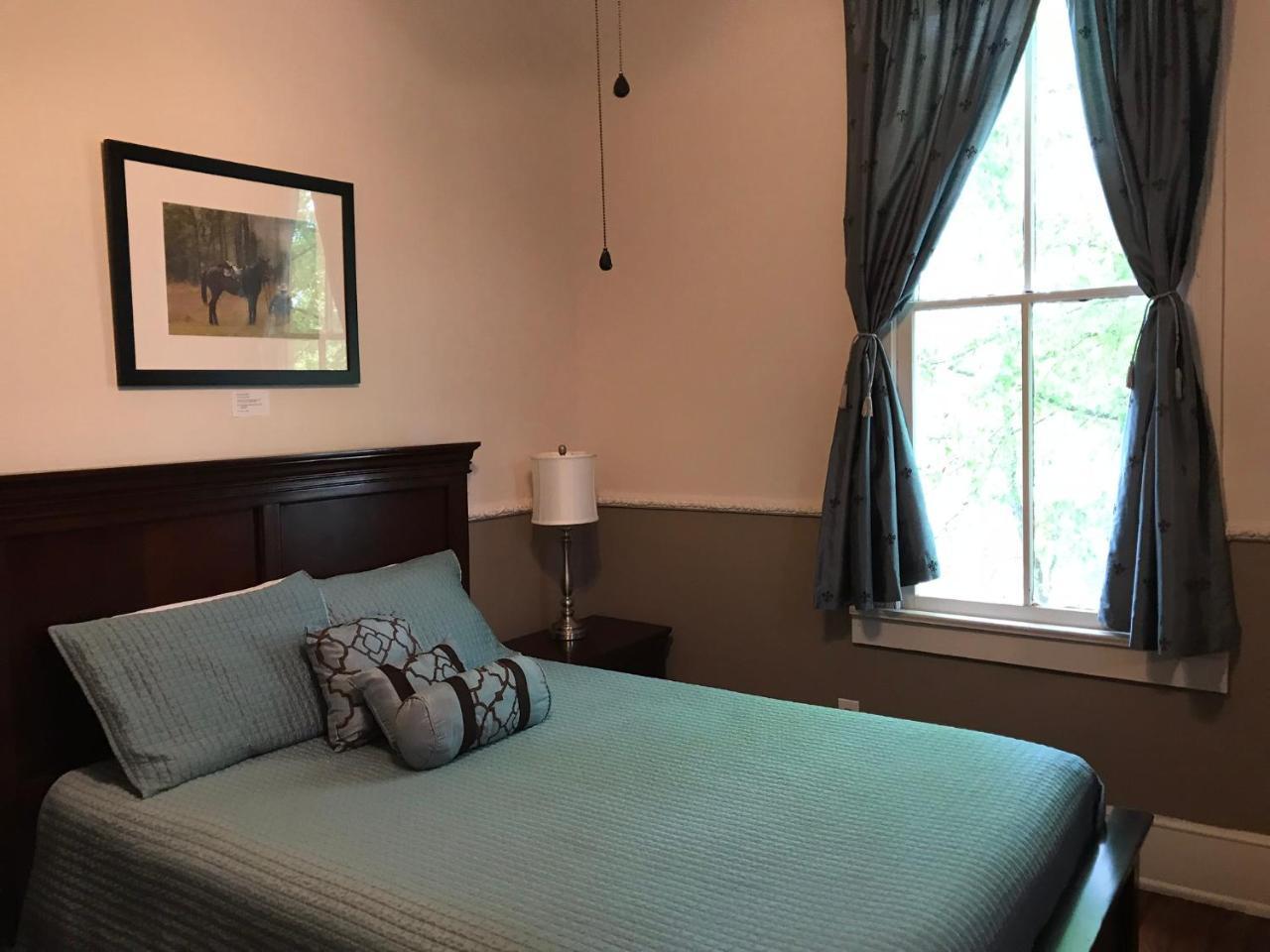 The Mardi Gras House Bed & Breakfast Мобил Екстериор снимка