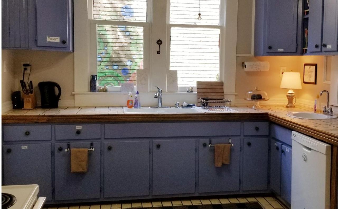 The Mardi Gras House Bed & Breakfast Мобил Екстериор снимка