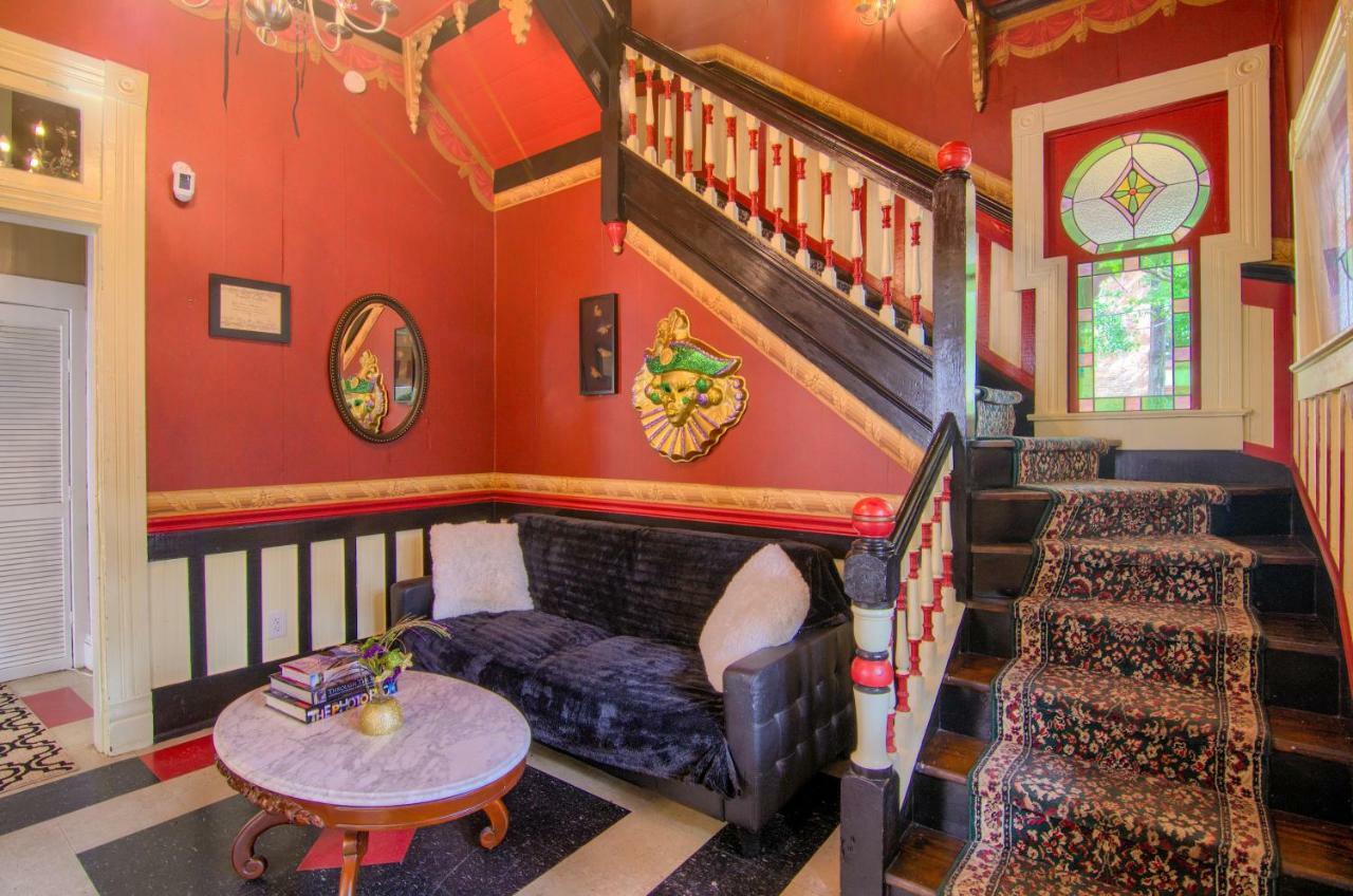 The Mardi Gras House Bed & Breakfast Мобил Екстериор снимка