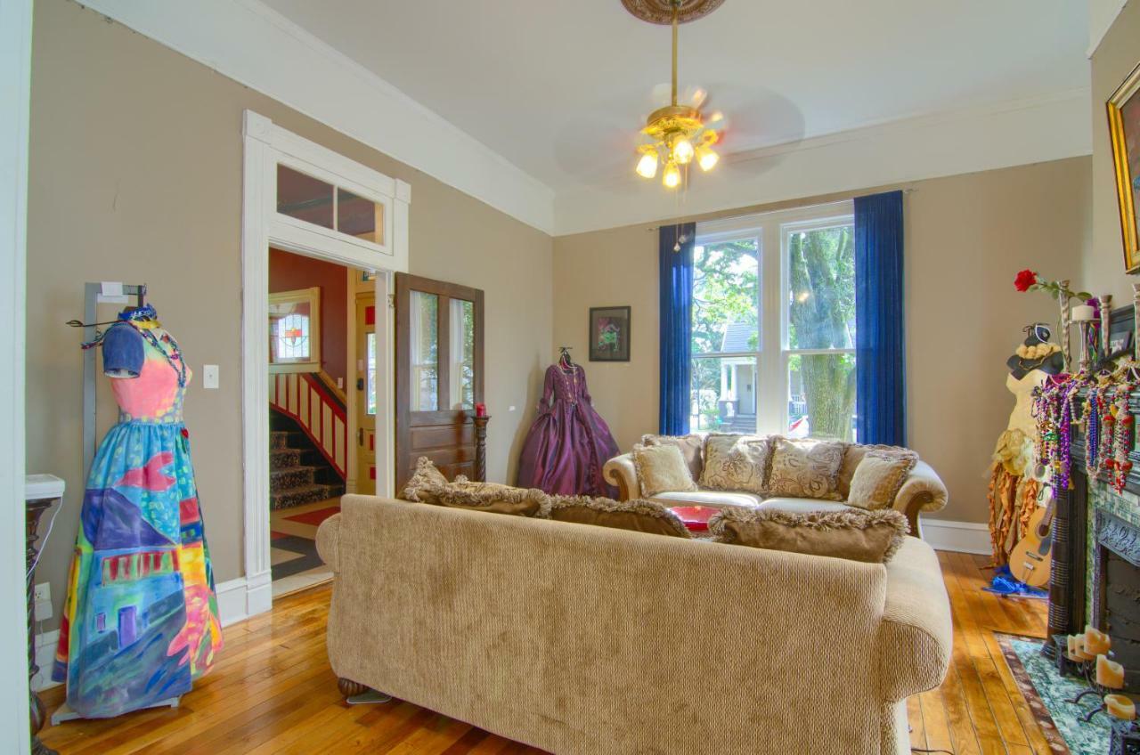 The Mardi Gras House Bed & Breakfast Мобил Екстериор снимка