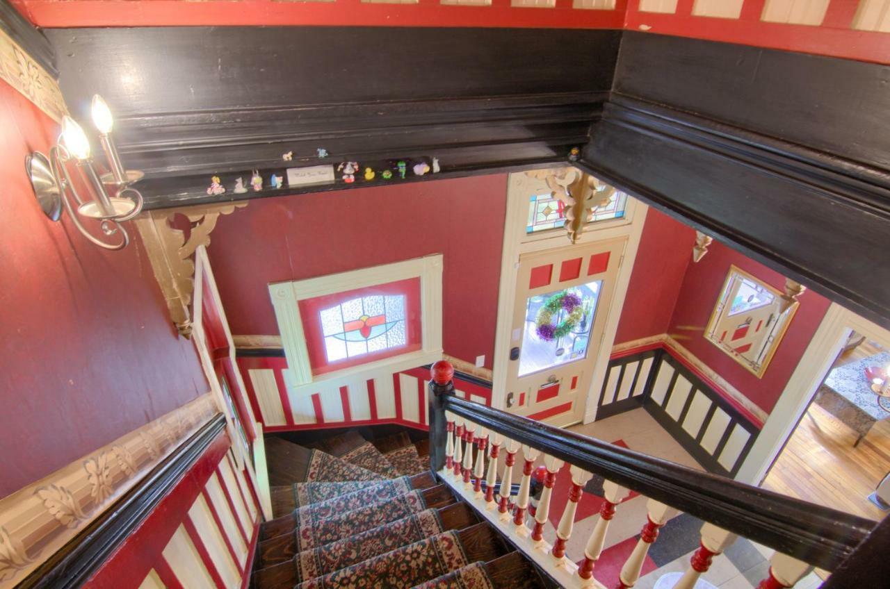 The Mardi Gras House Bed & Breakfast Мобил Екстериор снимка